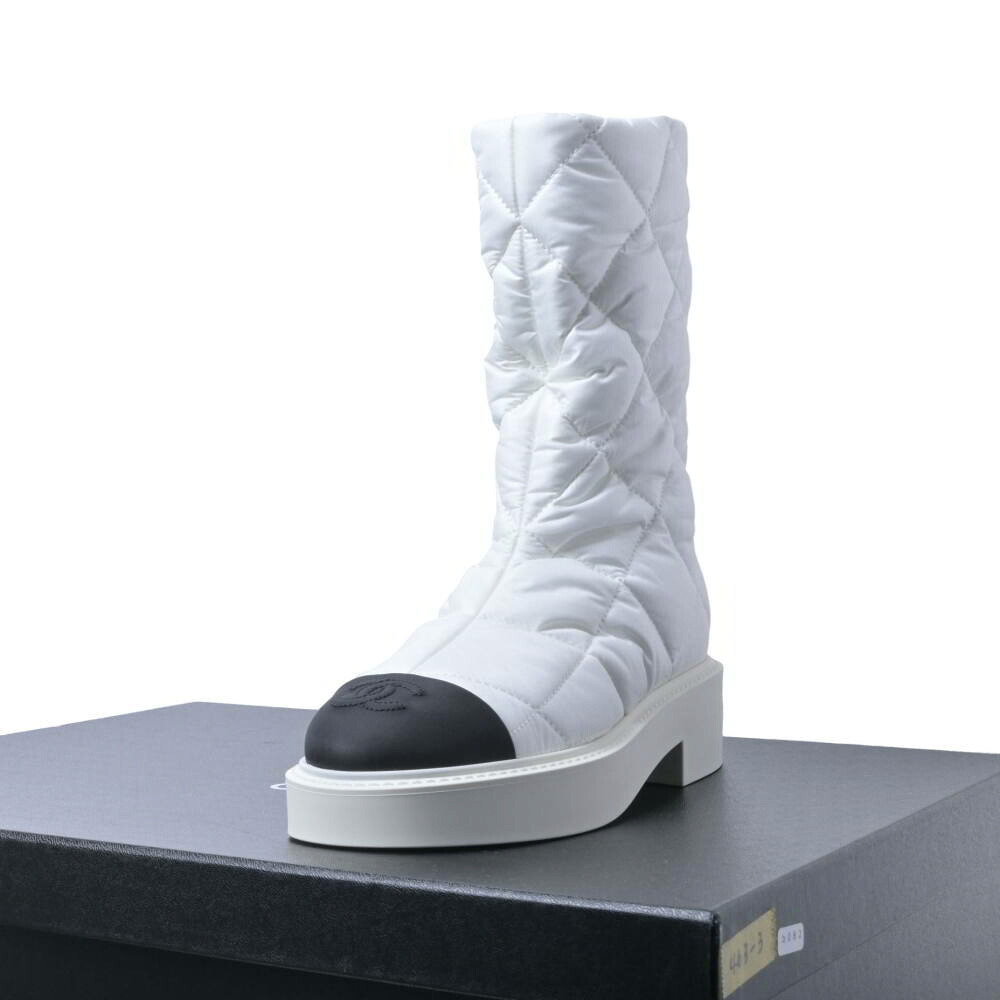 CHANEL 23C G45135 ココマーク キルティング 御機嫌 ブーツ 36C 白いこと シャネル 【中古】