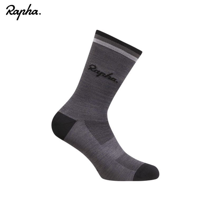 rapha のデータプリントジャージとソックス Data Print Collection | Rapha