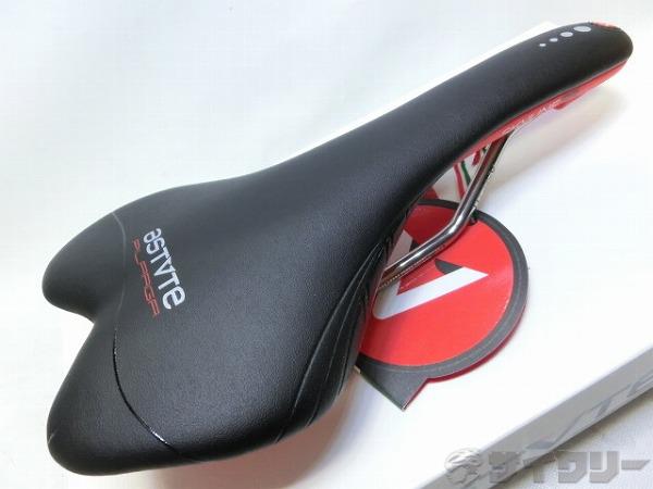サドル アスチュート サドル SKYLINE SR チタンバナジウムレール　ブラック/レッド - 中古