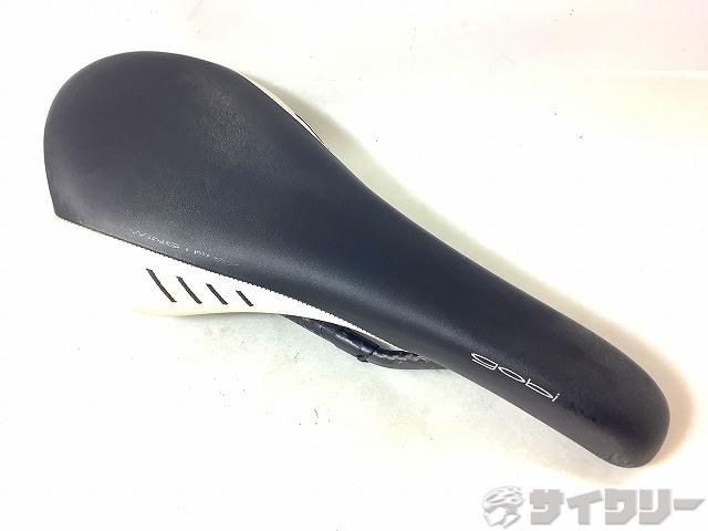 サドル フィジーク サドル GOBI CARBONレール - 中古