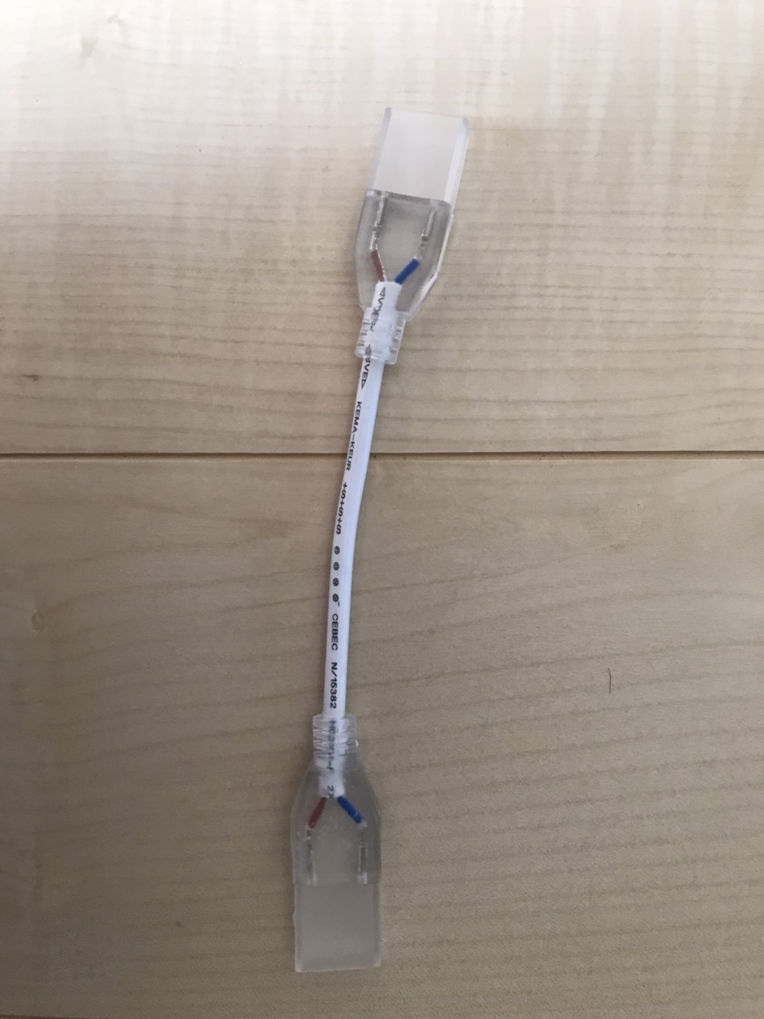 楽天市場】LEDテープライト接続キット 部品 コンセントプラグ 楽天市場】LEDテープライト接続キット 部品 コンセントプラグ