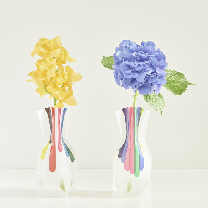 楽天市場 D Bros公式サイト Flowervase フラワーベース ビニール製の花瓶 カラフルな絵の具を垂らしたようなデザイン カラードロップス イエロー 一輪挿し 花器 プチギフト おしゃれ D Bros D Bros