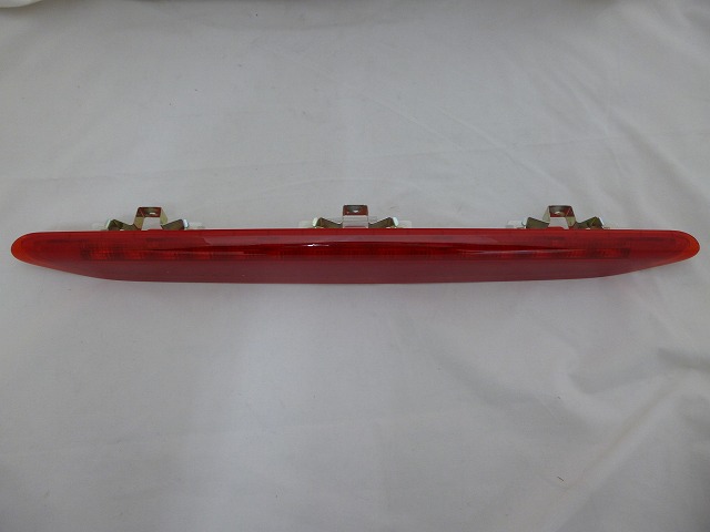 Volkswagen POLO（9N型） 純正 ハイマウントストップランプ 6Q6945097