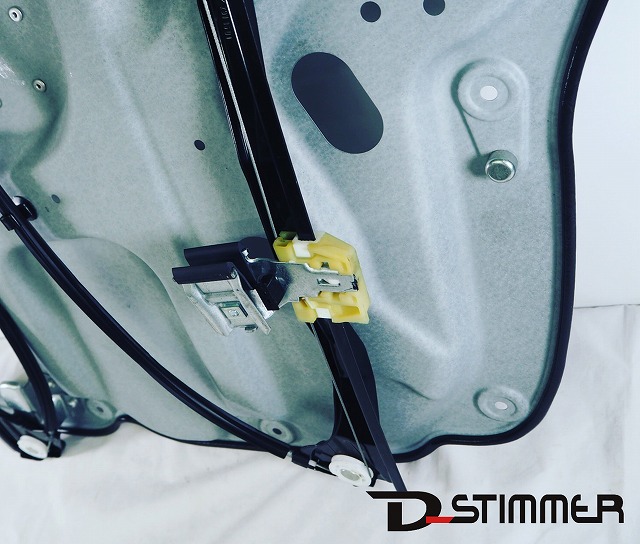 Volkswagen フロントウインドリフター左側(純正品・新品) TOURAN(1T型) 純正品番:1T2837461B