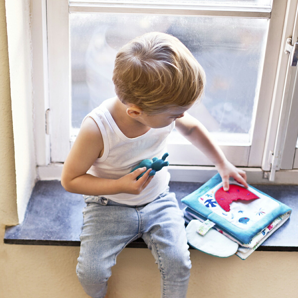 楽天市場 ママ割メンバー マタニティ お子様が1歳未満の方限定 エントリーでポイント３倍 Lilliputiens リリピュション ブック マリウス 布絵本 ぬのえほん 絵本 おもちゃ トイ 12ヵ月から 1歳から 人形 インテリア ステイホーム おうち遊び ギフト プレゼント