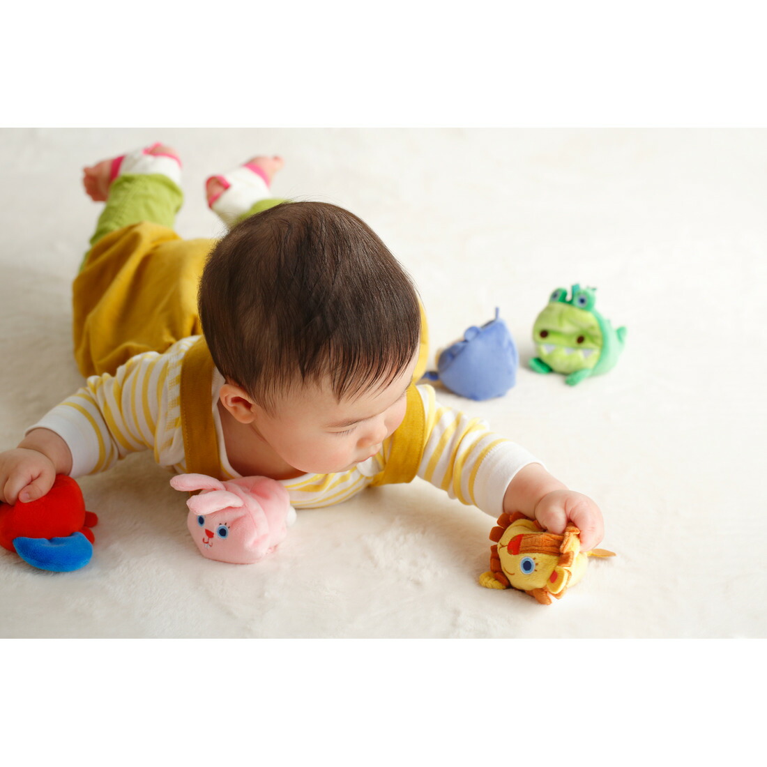 楽天市場 Solby ソルビィ にぎにぎお手玉 プレゼント ギフト おもちゃ 赤ちゃん ベビー 男の子 女の子 知育 玩具 0歳 6ヶ月 8ヶ月 1歳 出産祝い ギフト プレゼント 知育玩具 おてだま 昔のおもちゃ Dadway Ergobaby公式楽天市場店