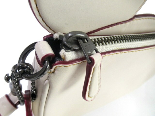 Coach コーチ バッグ ポーチ ディズニーコラボ アイボリー カーフ 436 中古 大黒屋 Butlerchimneys Com