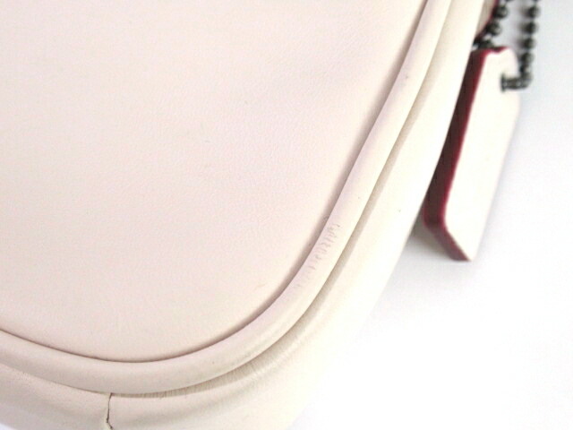 Coach コーチ バッグ ポーチ ディズニーコラボ アイボリー カーフ 436 中古 大黒屋 Butlerchimneys Com