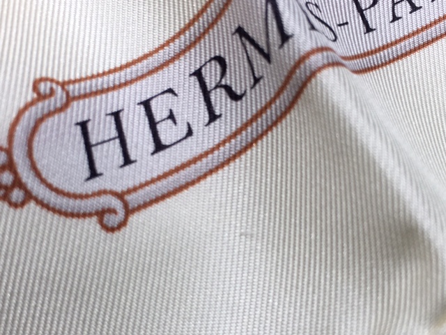 Hermes - 【2021秋冬】エルメス リフトプロフィール カレ90 シルク100