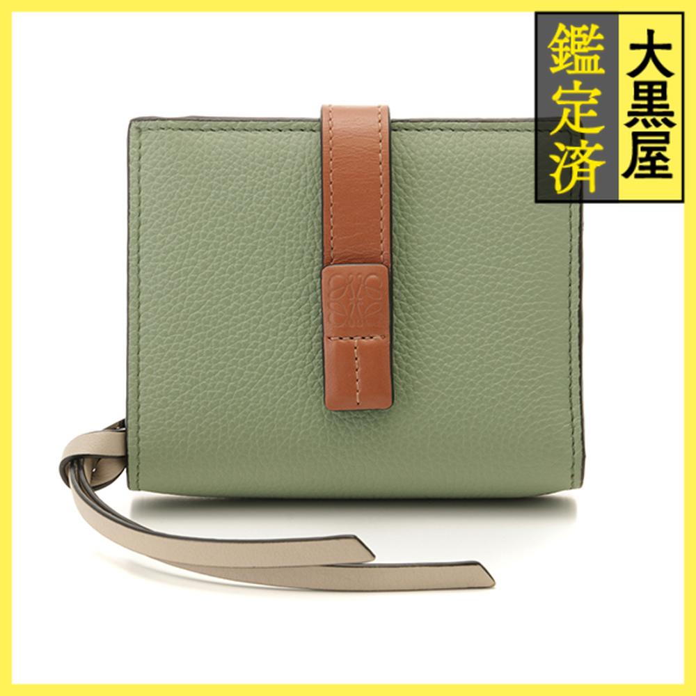 LOEWE ロエベ 長財布 アナグラム エンボス グリーン レザー LOEWE（ロエベ） 長財布 リピート ジップアラウンド ウォレット