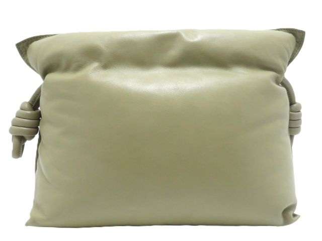 LOEWE ロエベ バッグ パファー フラメンコクラッチバッグ ベージュ レザー ﾊﾞｯｸﾞ ショルダーバッグ レザー ベージュ レディース【中古】431