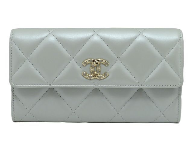 CHANEL シャネル 財布 マトラッセ ロングフラップウォレット パールグレー ラムスキン ｻｲﾌ･小物 長財布 ラムスキン パールグレー レディース【中古】
