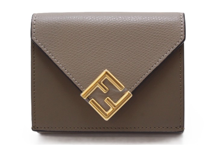 FENDI フェンディ 御徒面子 FF金剛石三つ折紙入れ 薄墨色/ダブグレー なめし革 8M0480 三つ折り紙入れ なめし革 薄墨色 レディース【中古】460