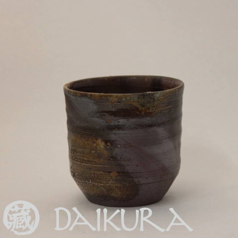 備前焼 藤原雄 人間国宝 酒杯 酒器 ぐい呑み 湯呑 木箱入り 楽天市場】美品 人間国宝 藤原雄 備前焼 □ 備前酒盃 木箱 酒杯 共箱