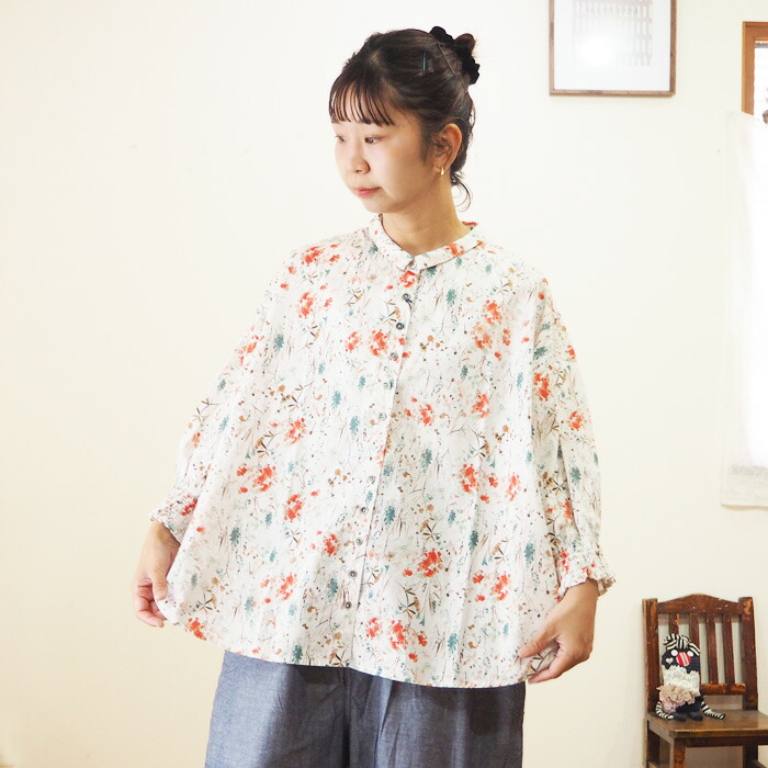 YURK ユルク 水彩画花柄刷り上げる7分袖シャーリングプルオーバー yurk26su-674