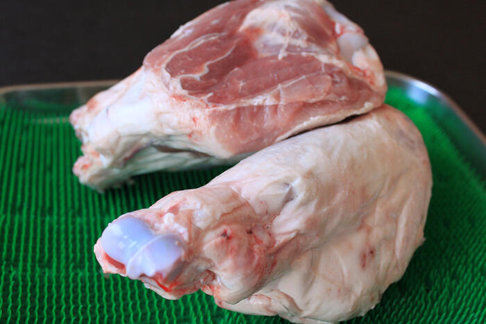 送料無料 ととりこ 骨付き お肉 豚肉 スネ肉 お取り寄せグルメ セット 2本 黒豚 肉 豚 送料無料 ととりこ 骨付き お肉 豚肉 スネ肉 お取り寄せグルメ セット 2本 黒豚 肉 豚