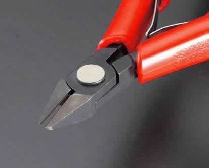 エスコ ESCO 【個人宅不可】 125mm 精密用ニッパー（バネ付） EA535K-1 [2-0099395]｜ＤＡＩＳＨＩＮ工具箱　店