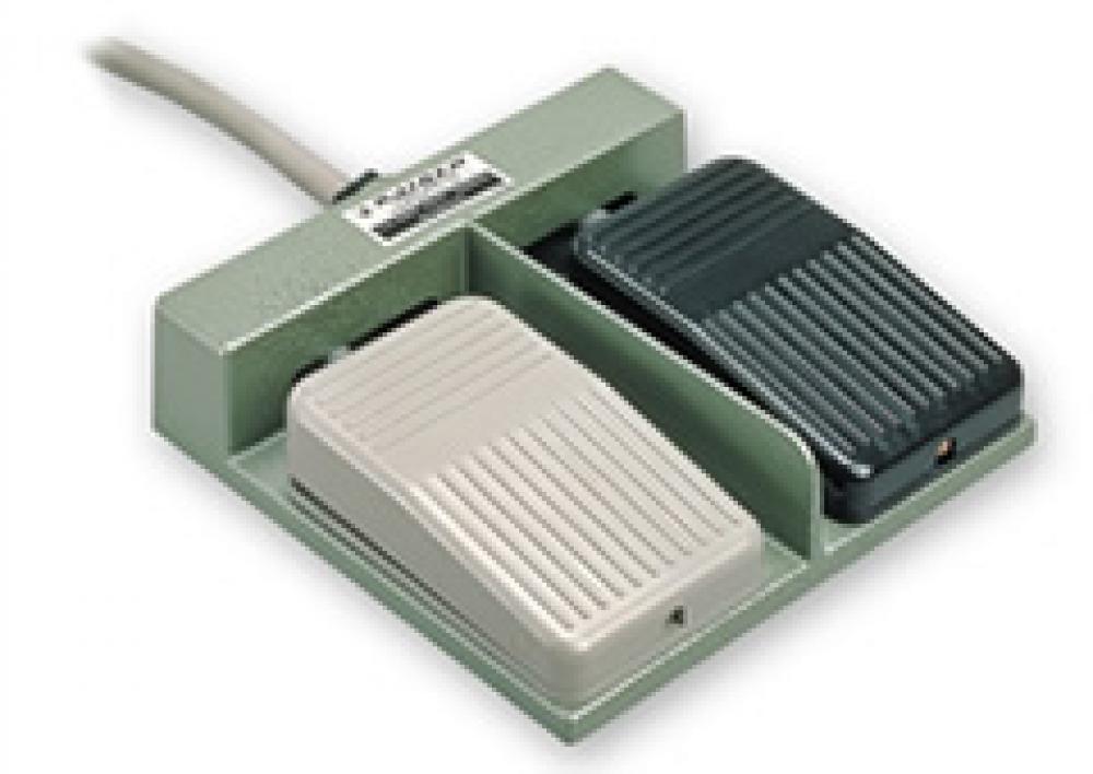 大阪自動電機 オジデン フットスイッチ 機器用ミニ形 電気定格3A-250VAC OFL-TV-M4 [921-860598]｜ＤＡＩＳＨＩＮ工具箱　店