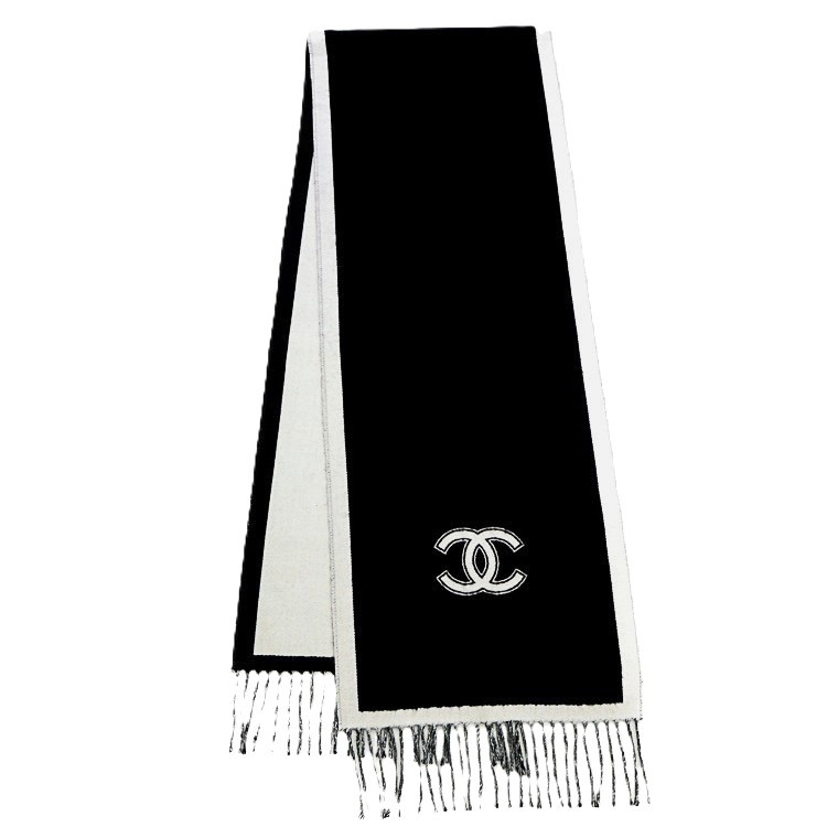 【極美品】CHANEL えり巻き 袈裟 ココマーク ロゴタイプ フリンジ AAA375 羊毛 100% 黒いこと×白いこと ブランド名小物 6095281m【中古】