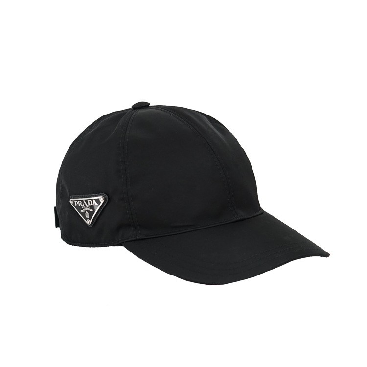 PRADA 黒 ナイロンキャップ 保存袋付き PRADA 黒 ナイロンキャップ 保存袋付き