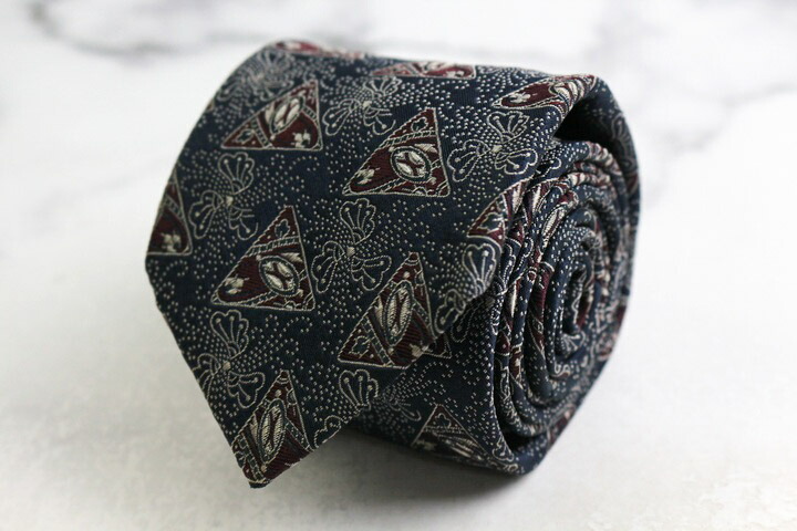 【美品】CHANEL・シャネル・ネクタイ・チェーン・ココマーク・ブラック総柄 楽天市場】シャネル CHANEL ネクタイ 総柄 ココマーク ロゴ