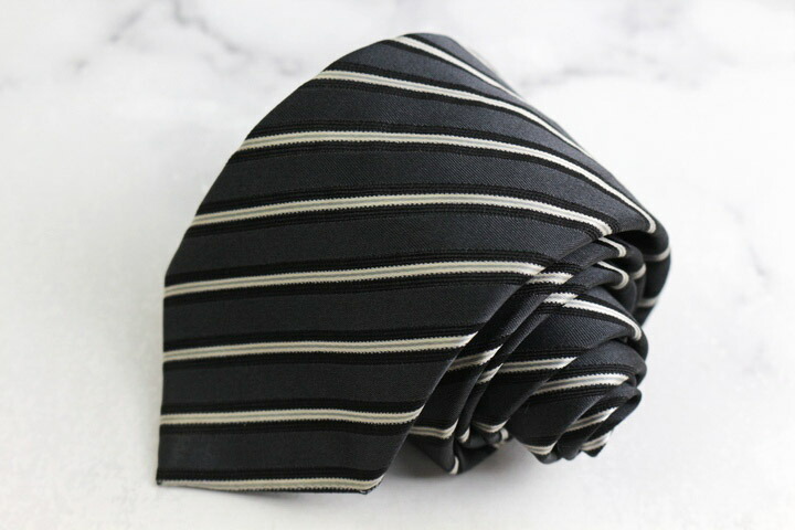 【美品】プラダPRADA トライアングルロゴ　ネクタイ　黒 楽天市場】PRADA プラダ メンズ三角ロゴプレート ネクタイスーツ