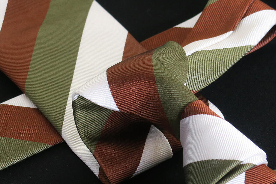 新品即決 表示価格より３０ Off イタリアネクタイdan Romaネクタイ No390今流行り 大胆シンプルレジメンタル 超人気の Www Egicons Com