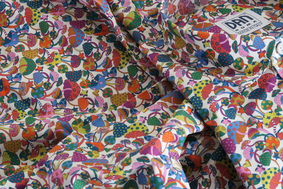 ★MAGIC 100% Cotton Satin 120/2\u003cBR\u003e\u003cBR\u003e★LIMITED EDITION SU MISURA 少数派押さえる品です\u003cBR\u003e\u003cBR\u003e夢幻的な領域へ誘います\u003cBR\u003e\u003cBR\u003e