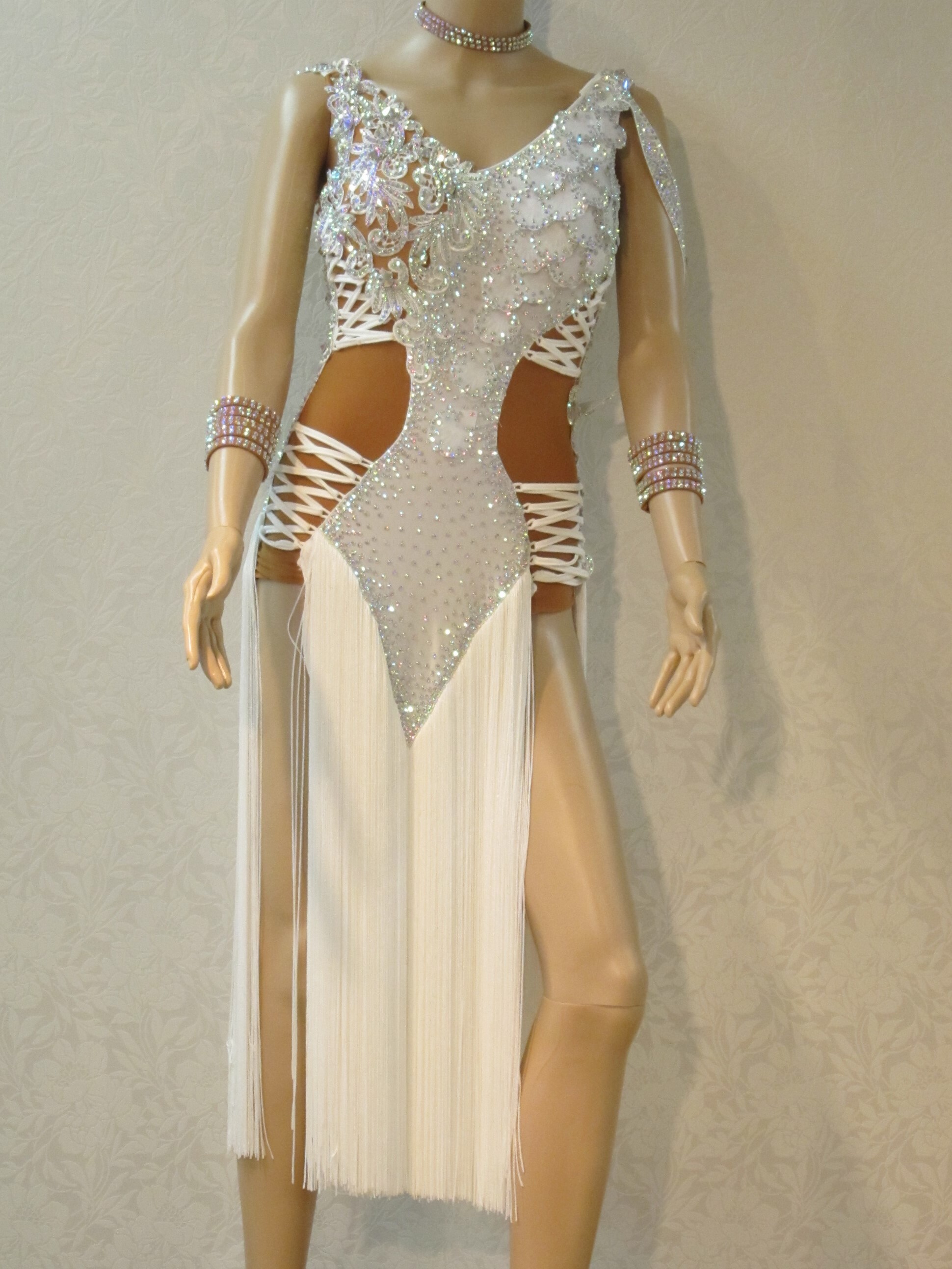 社交ダンス用ラテンドレス 楽天市場】【新品】社交ダンス ラテンドレス L-41 : ダンス