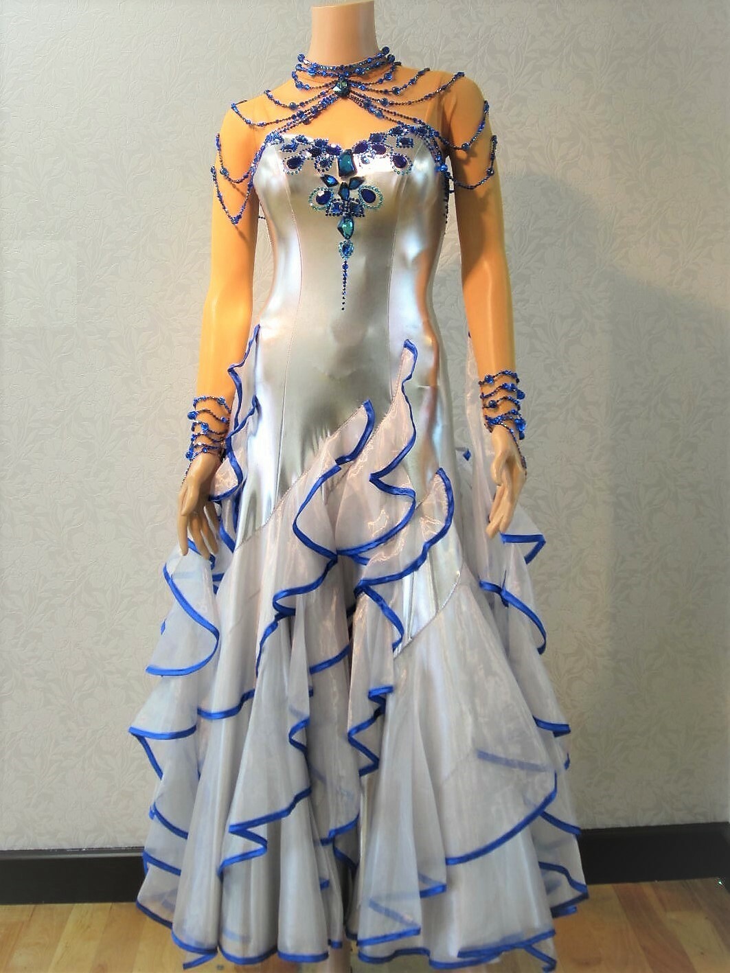 楽天市場】【中古】社交ダンス スタンダードドレス S-0083 : ダンス