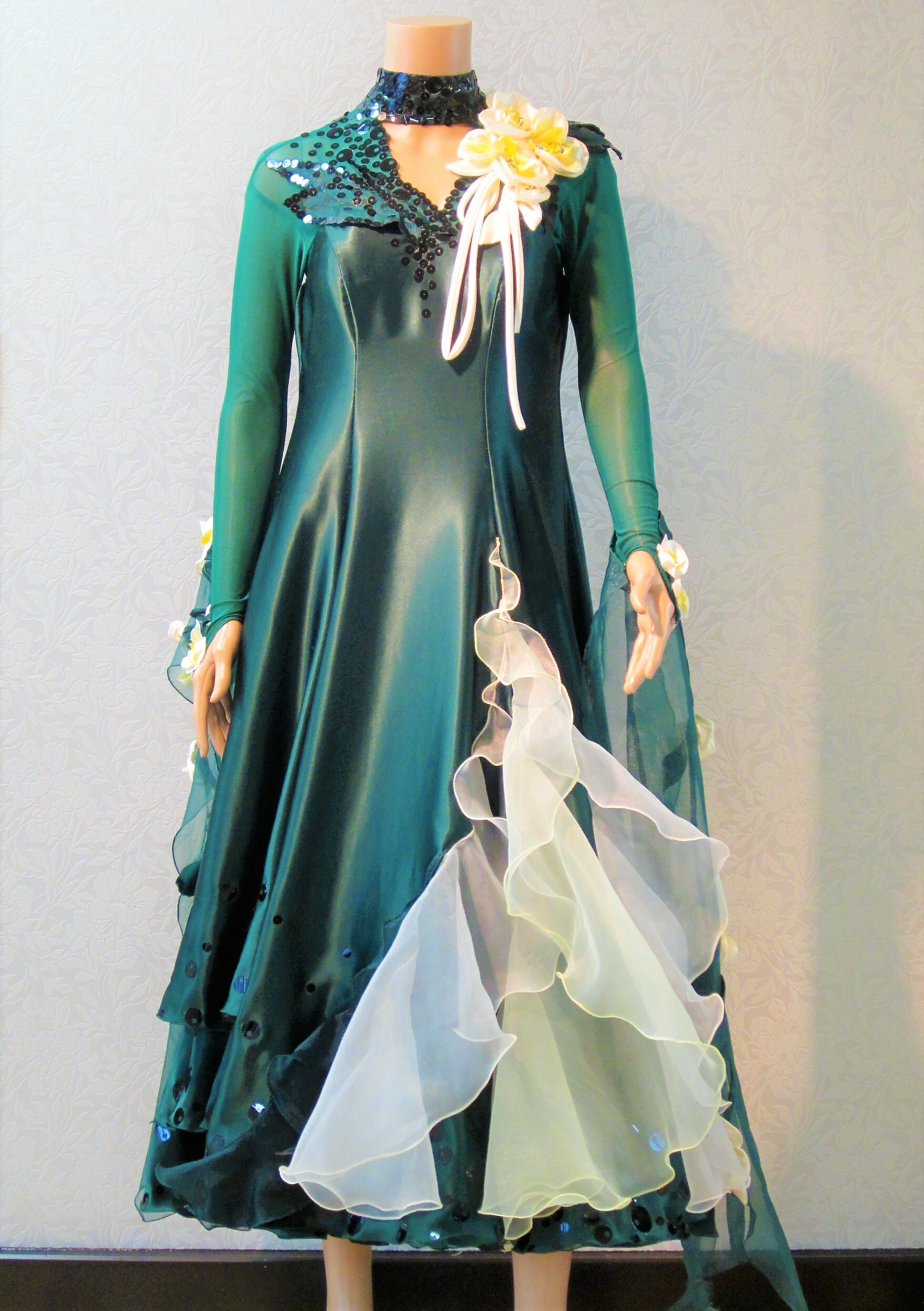 【中古】社交ダンス　競技用ドレス　スタンダード Garuda SHOP レディース社交ダンスドレス モダン競技ドレス