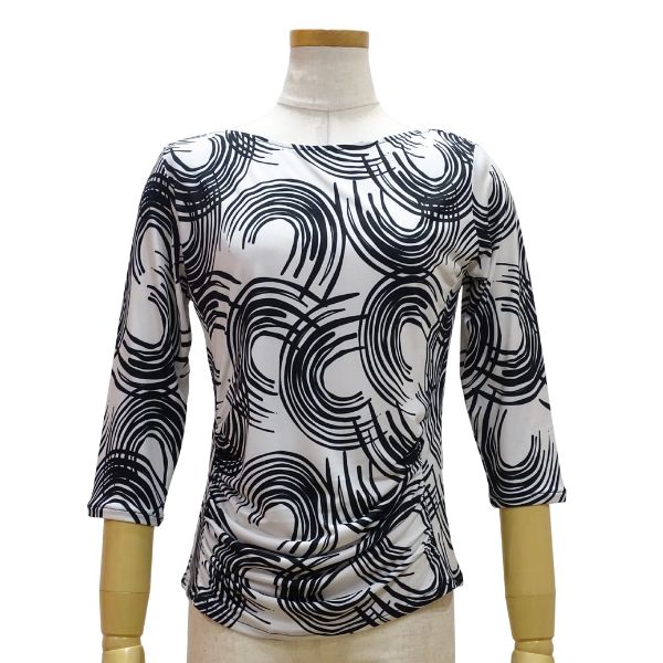 【新入荷】JOAN プリントトップス  11040-A  白いこと×黒いこと  M大いさ 輪柄 人付き合い社交ダンス 習い事 パーティートップス カットソー ボディラインカモフラージュ ギャザー入り口・入口 お上さん御召しもの 読み合わせる着 習い事着 習い事御召しもの 寄り合い御召しもの 七分袖 白 黒