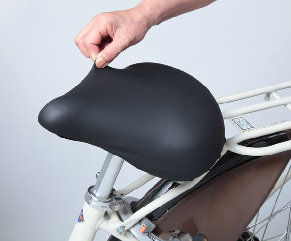 パナソニック(Panasonic) ソフトクッションサドル NSSS045 電動自転車対応 お尻が痛くない おすすめの自転車サドル 簡単交換  破れたサドルの張替え修理や交換 : 01016607 : 自転車グッズのキアーロ - 通販 - Yahoo!ショッピング