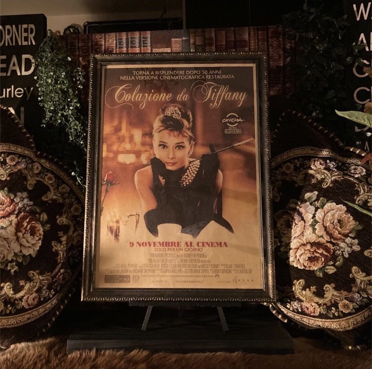 レトロ　ヴィンテージ　オードリー・ヘプバーン　アンティーク 美人画 ポスター オードリーヘップバーン ポスター アートパネル ブリキ看板