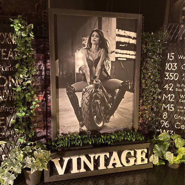 ｢VINTAGE＆GARAGE ART｣!! 帆布製 大型工芸ダイアログボックス!! ブルックリン 男前室内装飾 BROOKLYN アメリカンビンテージ 喫茶店室内装飾 インダストリアル NEWYORK 工芸ダイアログボックス 色っぽい 自動二輪車 INDUSTRIAL DandyLifeSpace