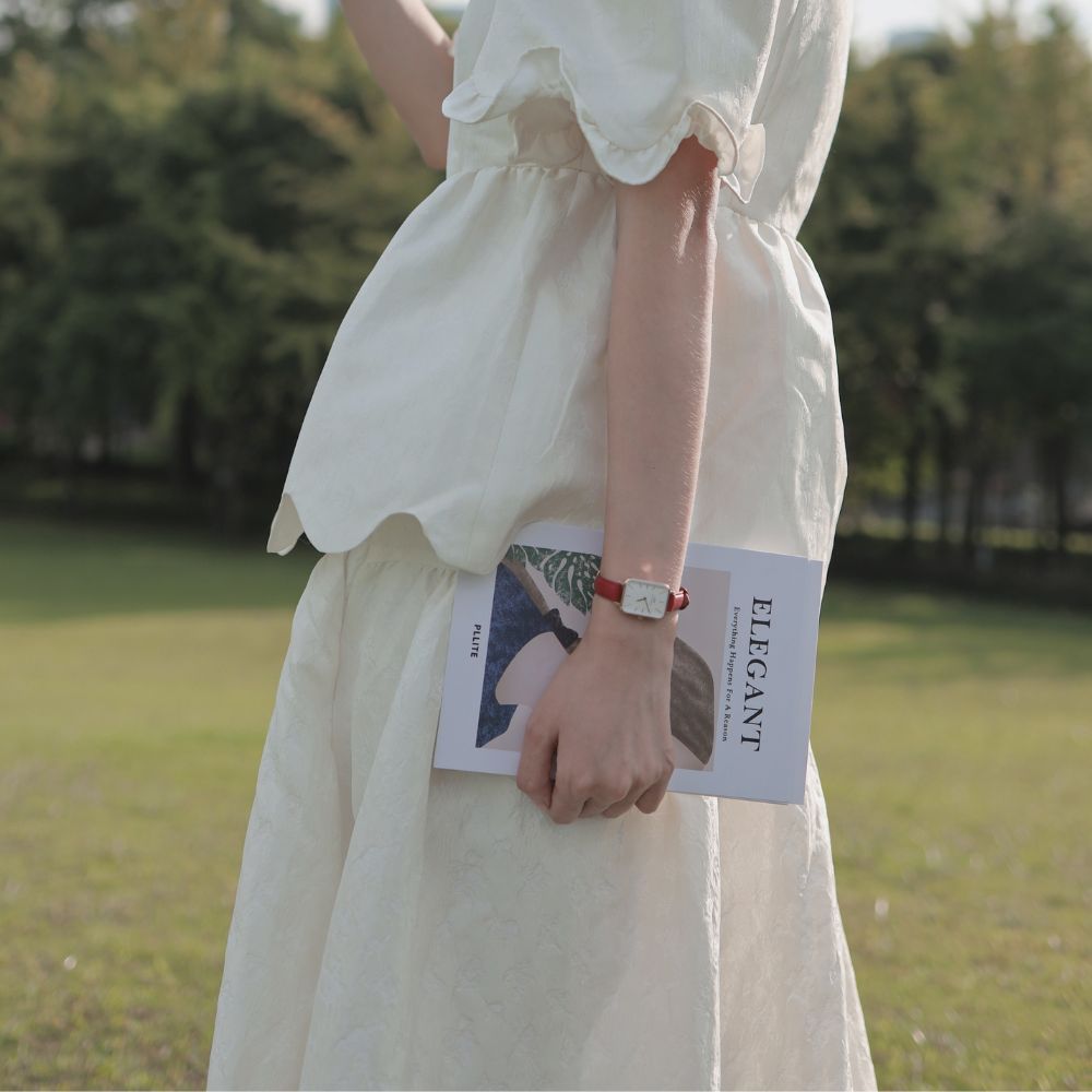 2点以上購入でジュエリーボックスプレゼント／ 腕時計 レディース