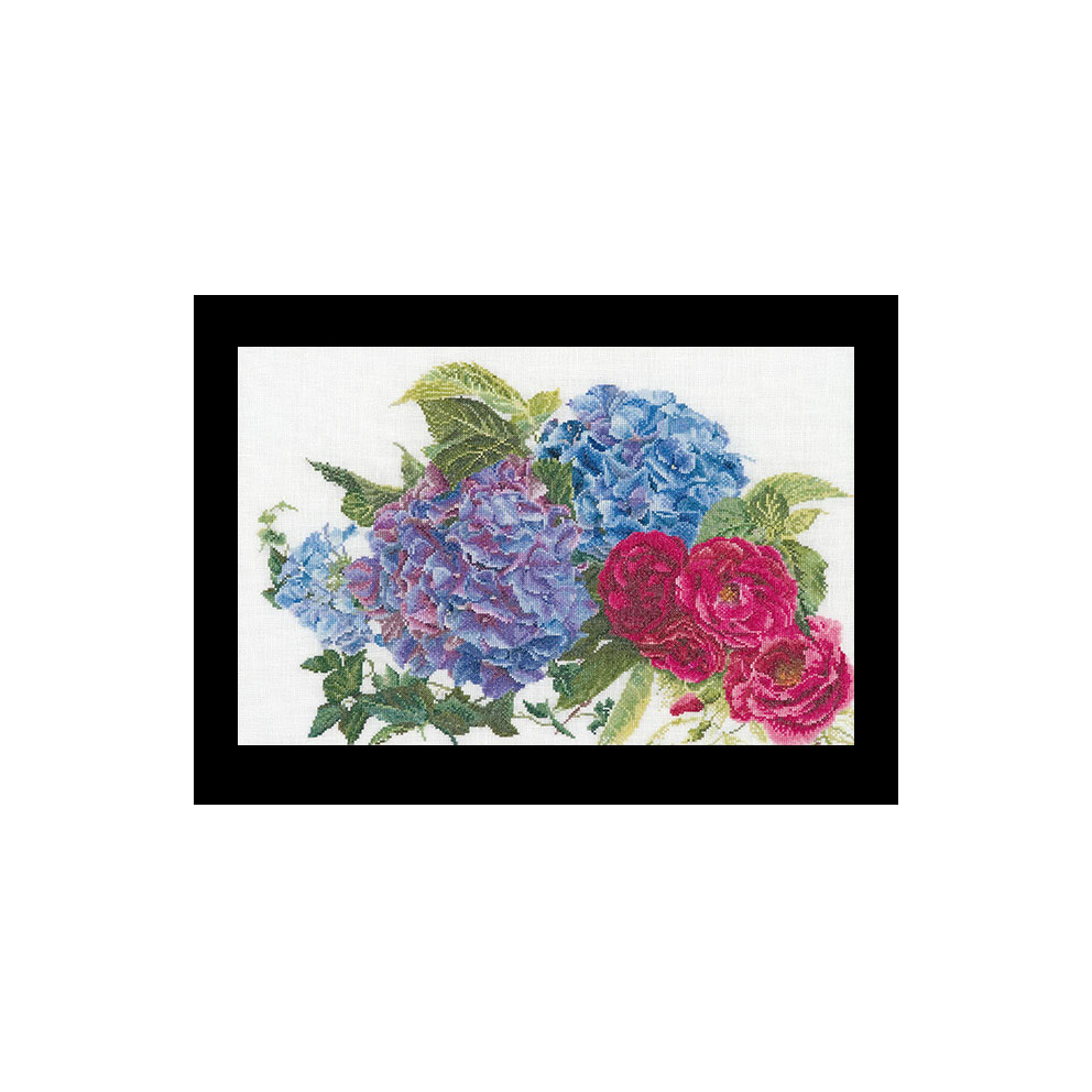テア　グーベルヌール　クロスステッチ刺繍【アイーダ】キット 【Hydrangea & Rose】中級者ー上級者向き ☆お取り寄せキット（納期は30-90日程度）｜ダーニッシュエンブロイダリー