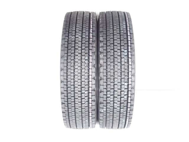 245/80R17.5 133/131J ブリヂストン BS 冬 V-STEEL STUDLESS W900 新品 2本セット スタッドレス タイヤ 日本製 245/80/17.5 245/80-17.5｜ダルハン店