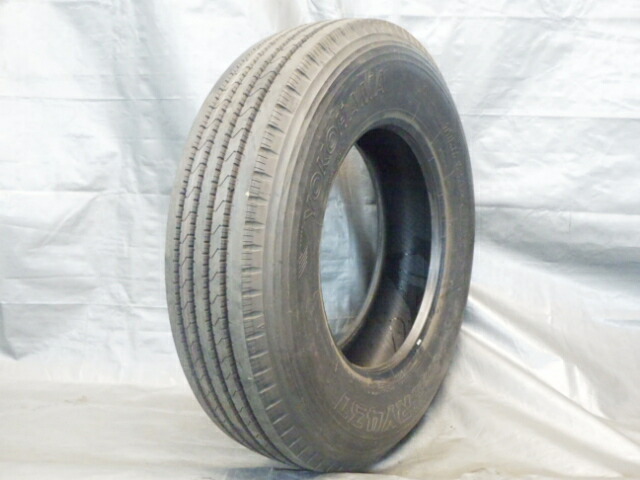 【中古】11R22.5 16PR ヨコハマ YOKOHAMA 夏 SUPER STEEL RY437 中古 9.9分山 1本のみ サマータイヤ 2025年製 日本製 11/22.5 11/22.5｜ダルハン店