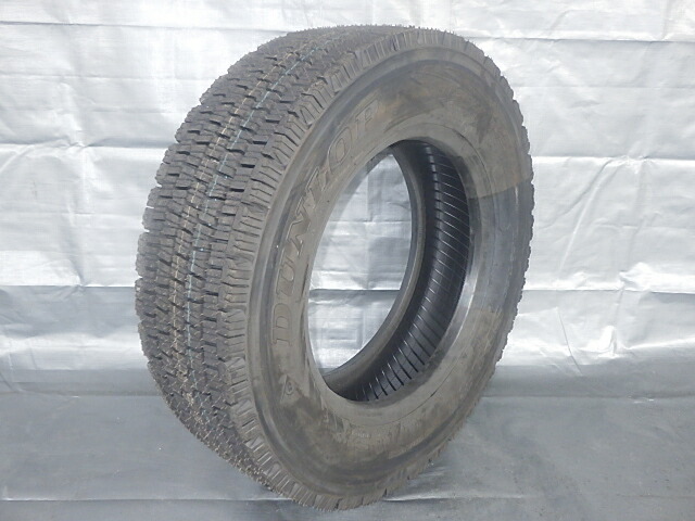 245/70R19.5 136/134J ダンロップ DUNLOP 冬 DECTES SP081 新品 1本のみ スタッドレスタイヤ 2021年製 日本製 245/70/19.5 245/70-19.5