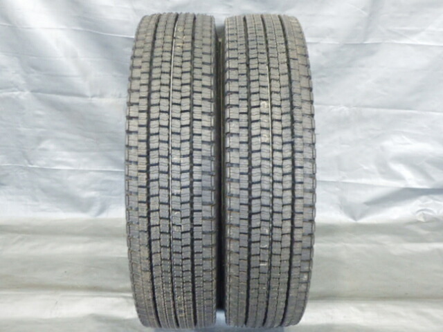 【中古】 10R22.5 14PR ダンロップ DUNLOP 冬 DECTES SP001 中古 9.9分山 2本セット スタッドレス タイヤ 2022年製 日本製 10/22.5 10-22.5｜ダルハン店