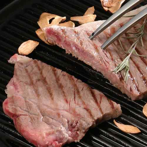 近江牛 サーロインステーキ 220g 滋賀県産 黒毛和牛 国産 和牛 ステーキ肉 高級 ギフト 贈答用 熨斗 のし お中元 お歳暮 内祝い 御祝 誕生日 贈り物 父の日 母の日 敬老の日 お取り寄せ グルメ 極上 霜降り|DISM & Co.