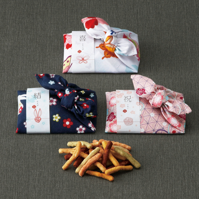 プチギフト たい焼き圧縮タオル50個(結婚式・披露宴・二次会・ウェディング) Amazon｜鯛焼きの圧縮タオル和風のプチギフト｜タオルセット