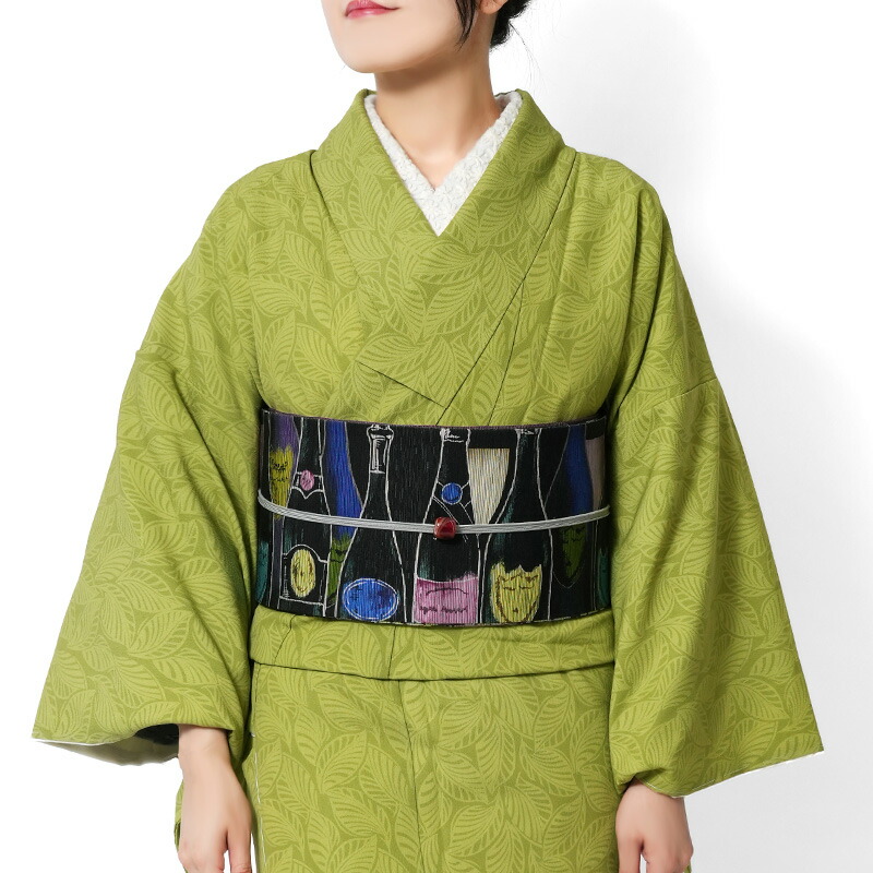 和装を彩る生きすだまたち