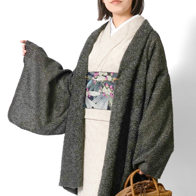 和装を彩る生きすだまたち