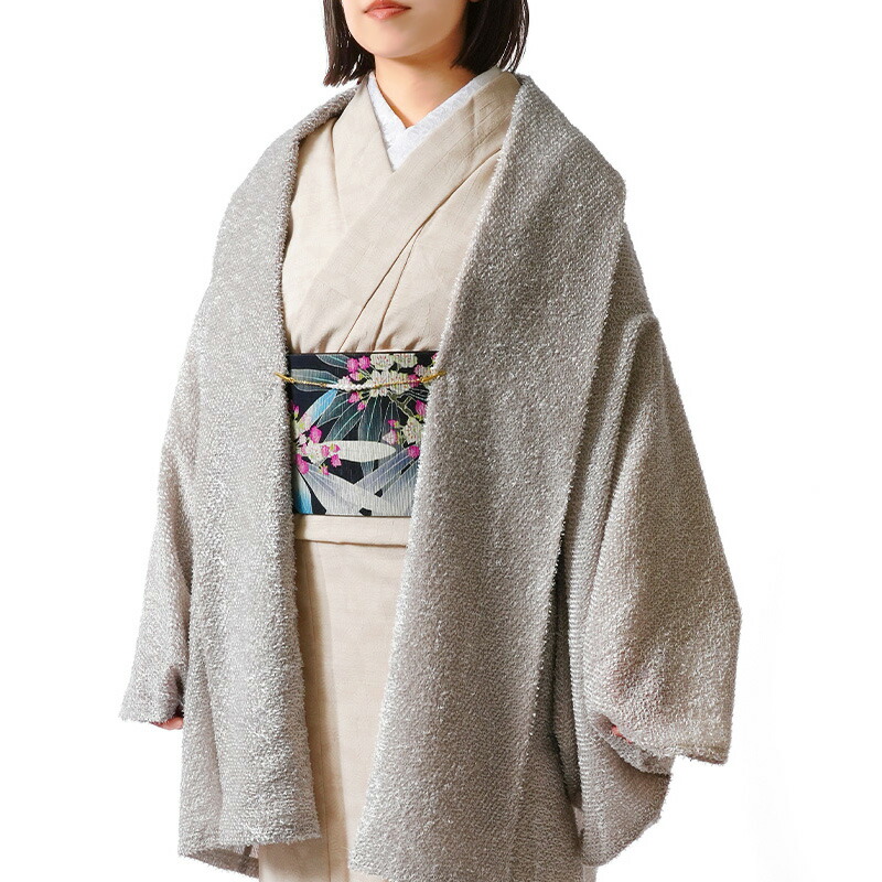 和装を彩る生きすだまたち