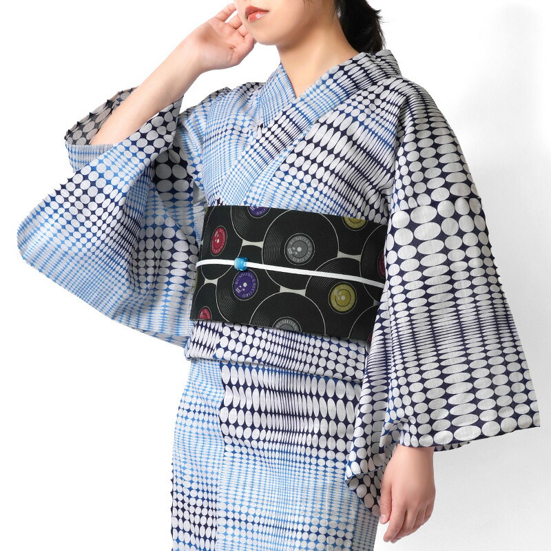 和装を彩る生きすだまたち