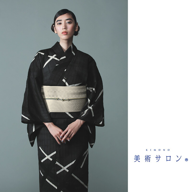 和装を彩る生きすだまたち