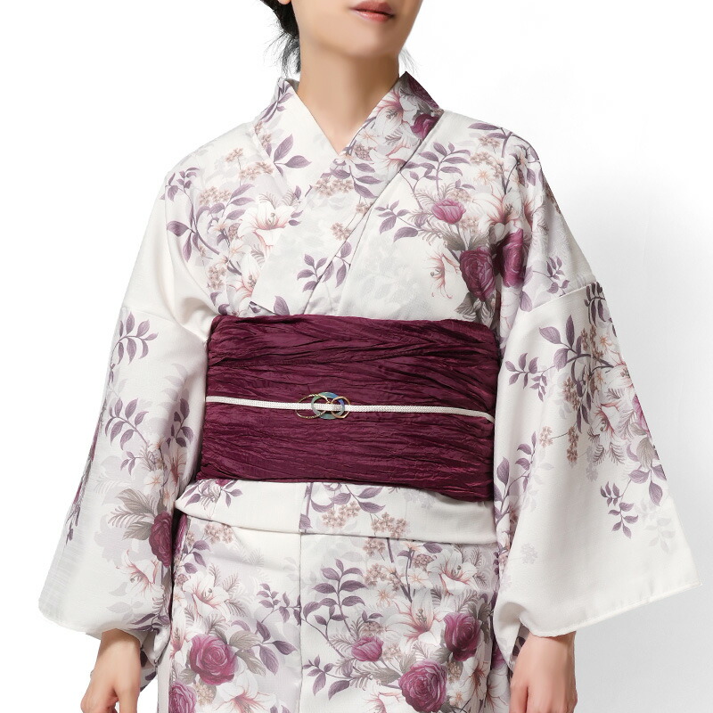 和装を彩る生きすだまたち