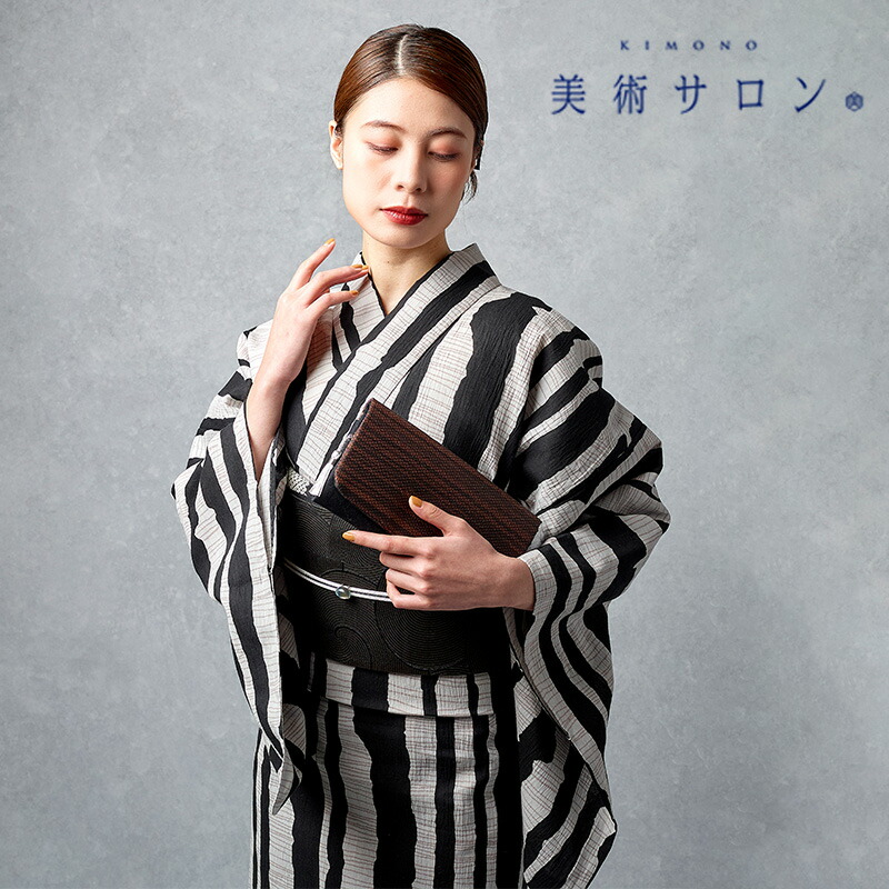 和装を彩る生きすだまたち
